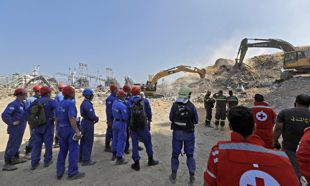 LIVE: Rettungskräfte suchen nach Überlebenden in den Trümmern in Beirut
