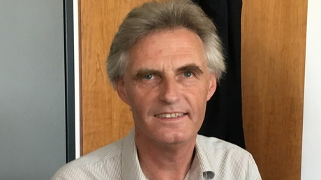 Kassel: Biologieprofessor muss wegen "beleidigender Aussagen" über Homosexuelle Geldstrafe zahlen