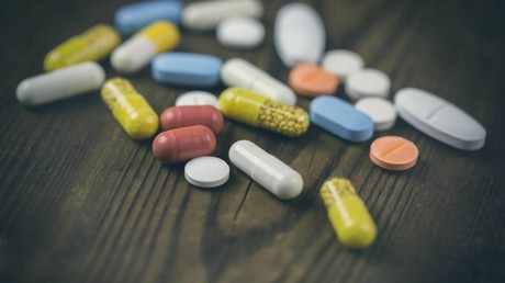 Wasser im Rhein enthält immer mehr Medikamenten-Rückstände aus Pharmafabriken