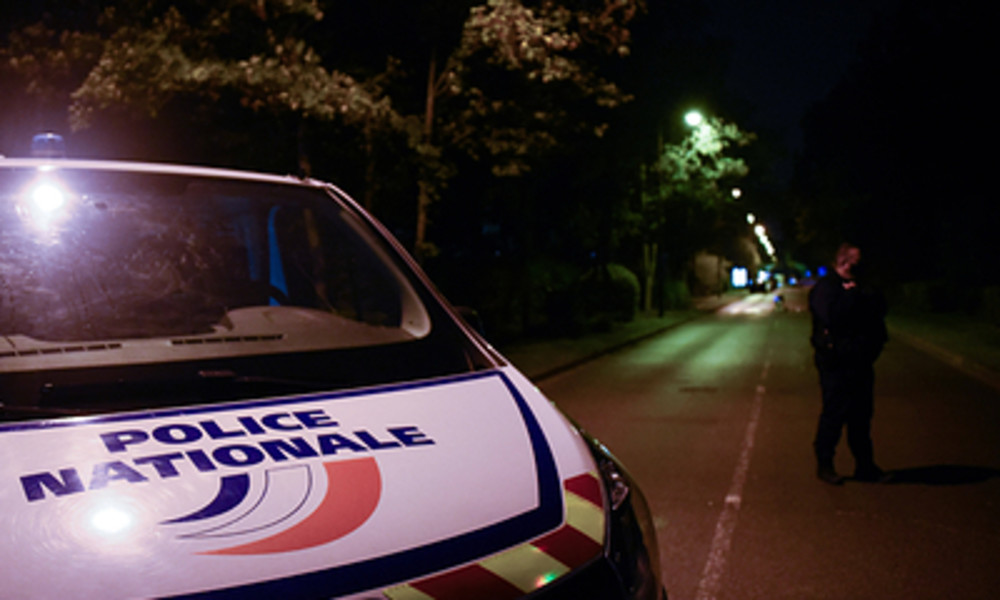 LIVE: Tatort nach Mord an Lehrer in Conflans-Sainte-Honorine bei Paris, Frankreich