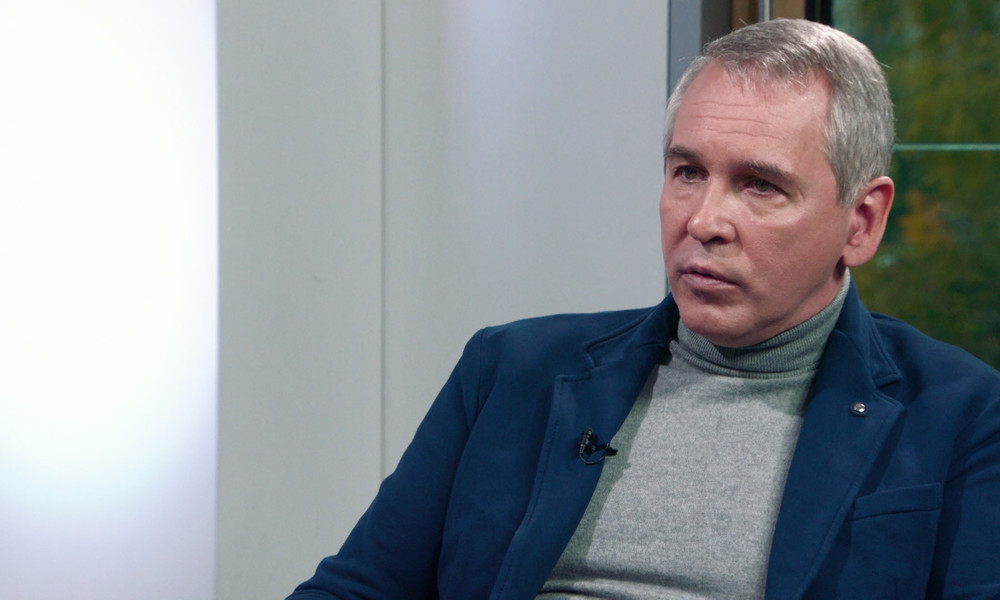 "Merkel war außer sich!" – Wladimir Sergijenko über das Versagen der EU in der Ukraine-Krise (Video)