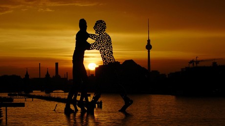 30 Jahre "Wiedervereinigung" mit bitterem Geschmack