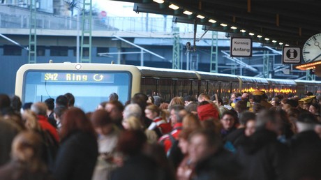 Geht's noch? Brandanschlag auf Berliner S-Bahn wird offenbar toleriert