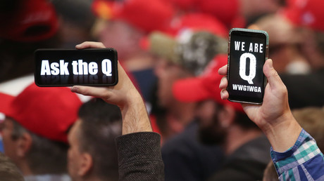 Youtube verschärft Vorgehen gegen QAnon-Verschwörungstheorien