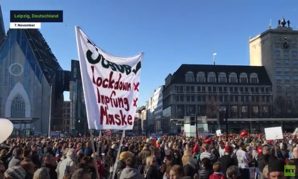 RT Deutsch bei "Querdenkenker"-Demo in Leipzig (Video) — RT DE