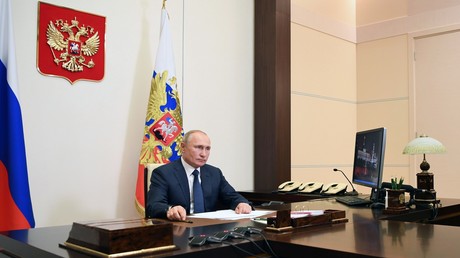 Putin: Russische Friedenstruppen auf dem Weg nach Bergkarabach