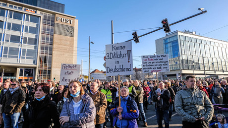 Nach Corona-Demo in Leipzig: Zuständiger OVG-Richter wird als "Corona-Leugner" diffamiert