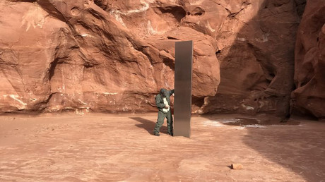 Mysteriöse Metallsäule in Felsenlandschaft: Fund in Utah wühlt soziale Netzwerke auf