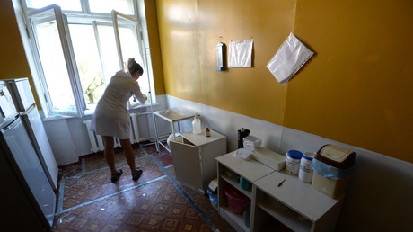Kiew schließt alle Schulen und Krankenhäuser in der Ostukraine
