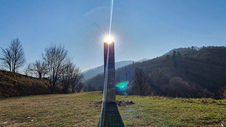 "Christus ist König": Erneut Metallsäule in Kalifornien aufgetaucht – Von Gläubigen bereits entfernt