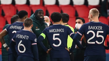 "Negro" – Schiri soll Co-Trainer von Istanbul-Club während Champions League-Partie beleidigt haben