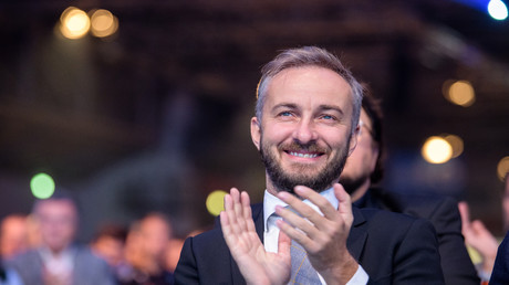 "Meine Oma liegt seit vorgestern im Koma": Böhmermann ...