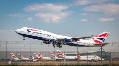 Neue Corona-Mutation: Spahn plant Landeverbot für britische Flieger
