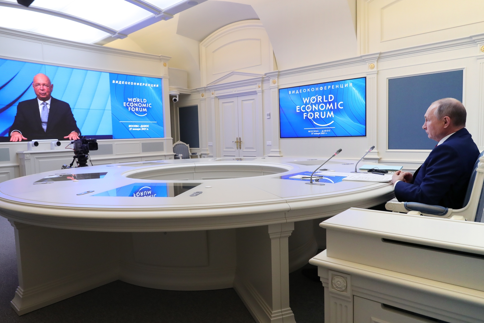 SPEZIAL: Putins volle Rede beim Weltwirtschaftsforum – Gefahr eines „gewaltigen Zusammenbruchs“