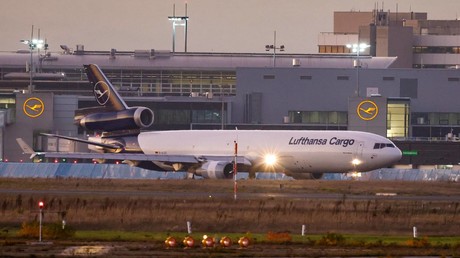 Teil-Sperrung am Frankfurter Flughafen: Polizeieinsatz wegen herrenlosen Koffers