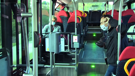 Sprechverbot in Bus und Bahn auf Mallorca: Inselbewohner weiterhin nicht überzeugt