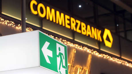 Massiver Stellenabbau bei Commerzbank, Douglas, Easyjet und anderen Unternehmen