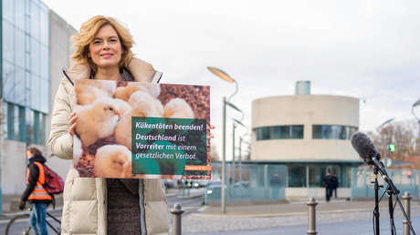 Tierwohl als Phrase: Wie Julia Klöckner die Öffentlichkeit blendet – und die Tagesschau mitmacht