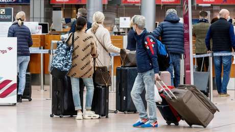 Karl Lauterbach warnt vor Familientreffen und Reisen zu Ostern und fordert "strikte Notbremse"