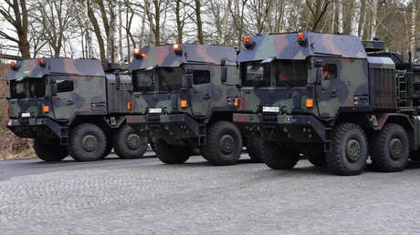 Bundesregierung finanziert Militär-Lkw und Pistolen-Munition über Corona-Paket