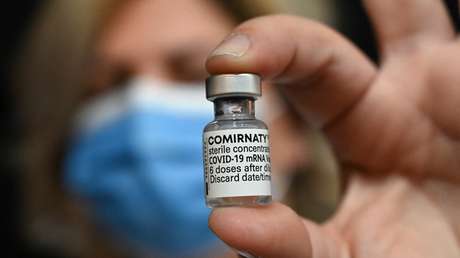 Pfizer plant Preiserhöhung für Impfstoff und spricht von jährlichen Auffrischungsimpfungen