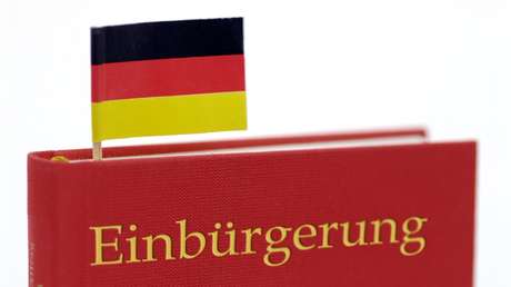 Bundesregierung vereinfacht Einbürgerung von NS-Verfolgten und Nachfahren