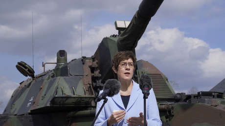 Kramp-Karrenbauer: Russland ist "für uns eine sehr greifbare Bedrohung"