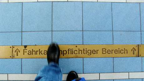 Kein Respekt vor dem Alter? Fahrkartenkontrolle in Stuttgart endet für Rentner mit Geldbuße