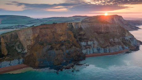 Massiver Erdrutsch in England: 300 Meter breite Klippe des UNESCO-Weltnaturerbes abgestürzt