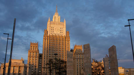 Russland weist sieben Botschaftsangestellte von "mit Tschechien solidarischen" Staaten aus