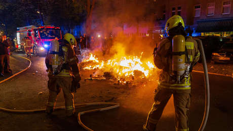 1.-Mai-Protest in Berlin: Polizei verurteilt gewaltsame Angriffe auf Polizisten