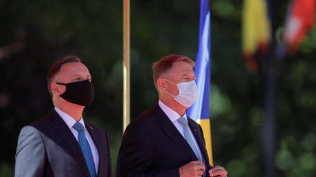 Rumänischer Präsident fordert von Biden mehr US-Truppen
