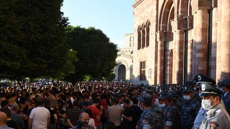 Aserbaidschan und Armenien beschuldigen sich gegenseitig "feindlicher Handlungen"