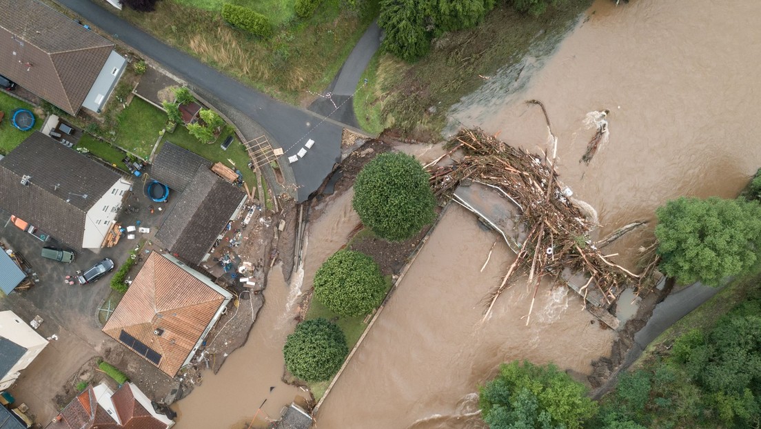 Hochwasser: Zahl der Toten steigt auf über 80 - Kanzlerin ...