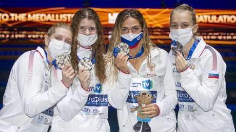 Assoziation mit Russland: IOK verbietet russischem Team Bären-Abbildung auf Schwimmtrikots