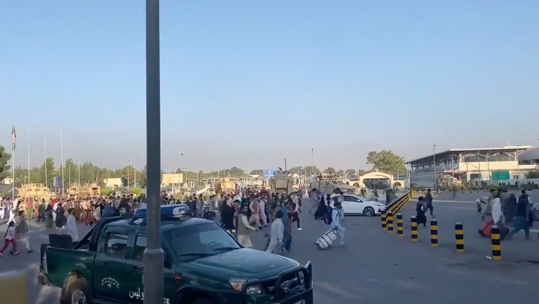 Chaos Am Flughafen Kabul Und Ubernahme Der Kontrolle Durch Us Militar Rt De