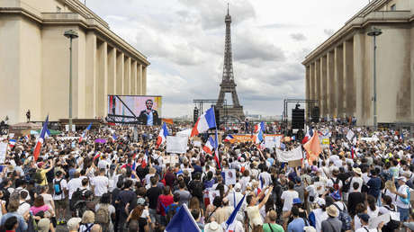 Frankreich: Verfassungsgericht segnet "Gesundheitspass" und Teilimpfpflicht ab – Widerstand wächst
