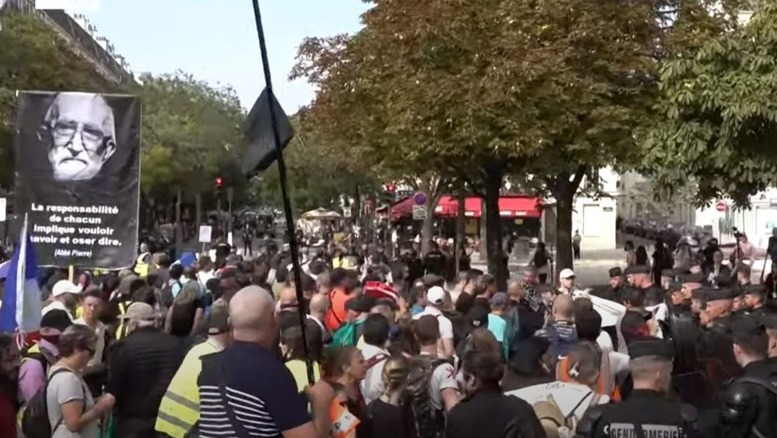 LIVE: Gelbwesten protestieren in Paris