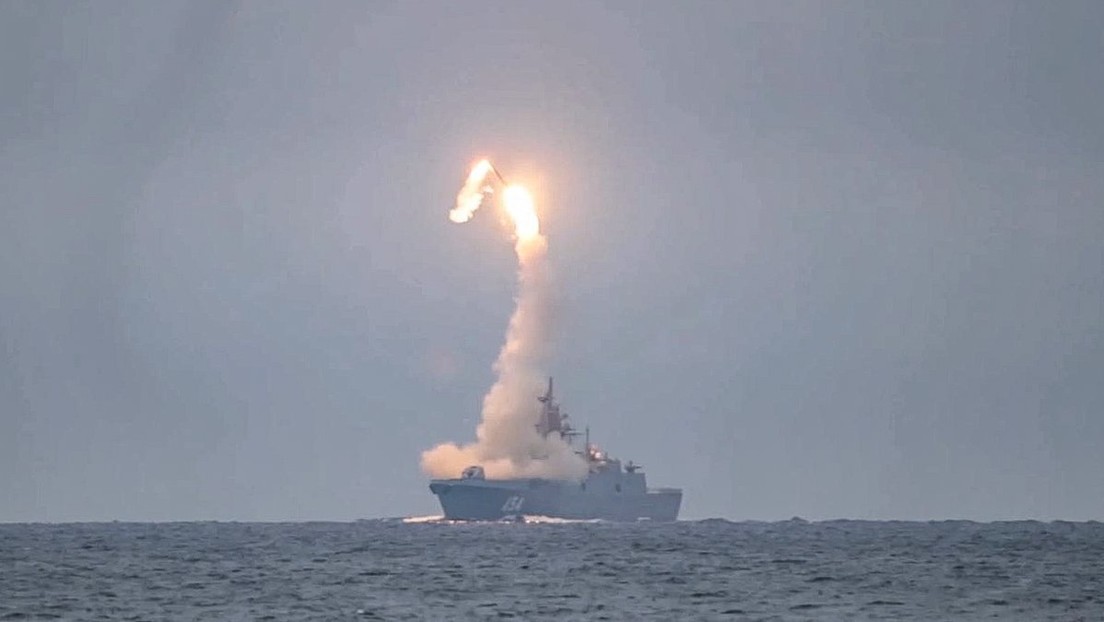 آزمایش موفقیت آمیز موشک مافوق صوت زیرکونیوم روسی در دریای سفید