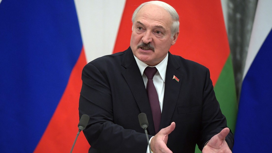 لوکاشنکو: گفتگو با مخالفان تنها پس از مذاکره پوتین با ناوالنی است