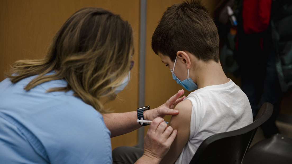 آژانس دارویی اتحادیه اروپا (EMA) واکسن BioNTech را برای کودکان بالای 5 سال تایید کرد.