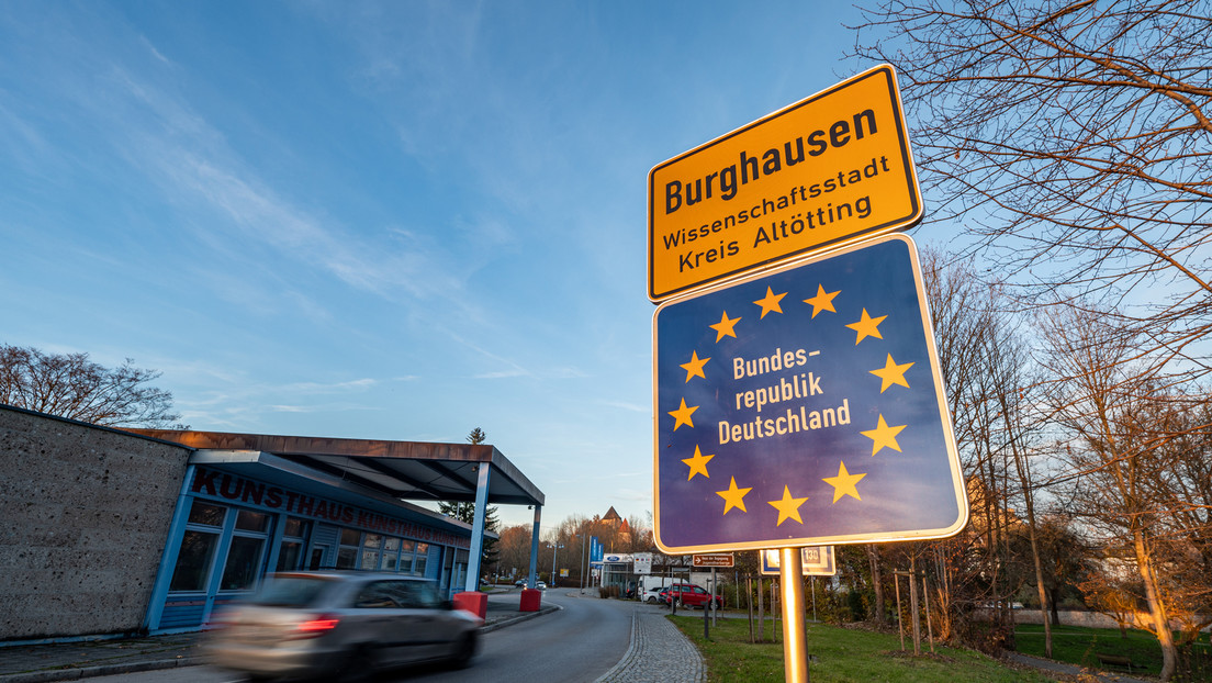 Österreichische Polizei sprengt Schleuserring – 15 Schlepper festgenommen