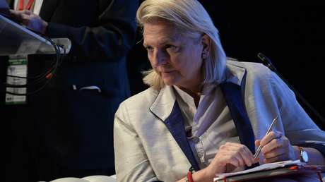 "EU-Außenpolitik fehlt es an Köpfen" – Karin Kneissl zur neuen EU-Militärdoktrin mit Eingreiftruppen