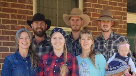"Endlich gelungen": RT verhilft Farmerfamilie aus Australien zur Aufenthaltsgenehmigung in Russland