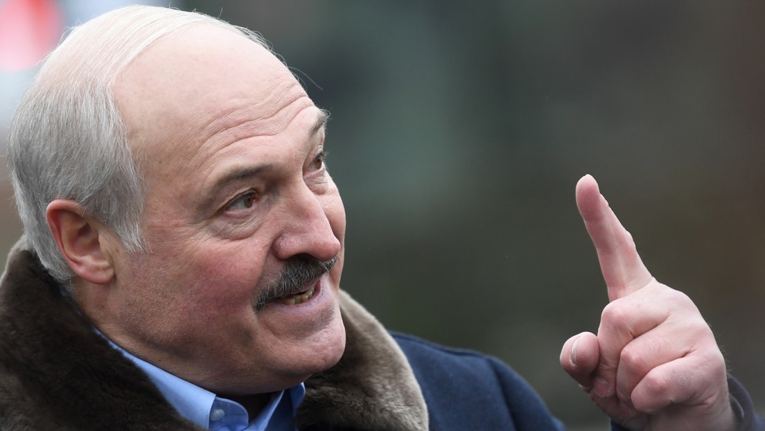 "Es sei denn, Krieg bricht aus": Lukaschenko plant Volksabstimmung über neue Verfassung für Februar