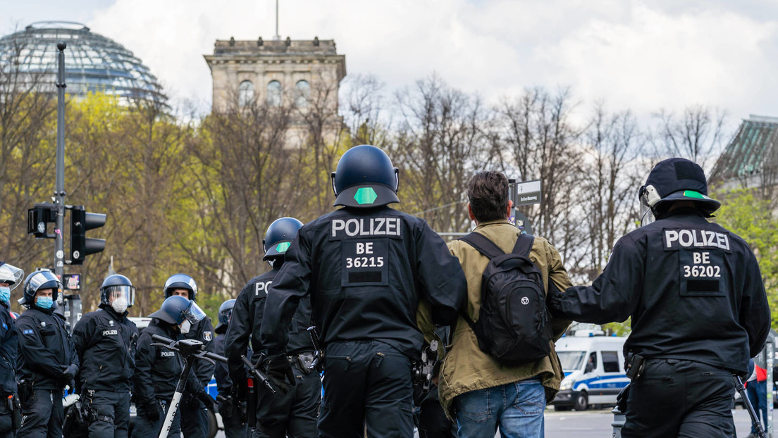 Berliner Gericht: Platzverweis bei zweifelhaftem Masken-Attest rechtskonform
