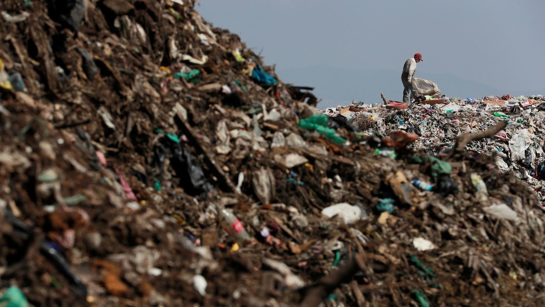 کالیفرنیا: والمارت متهم به تخلیه انبوه زباله های خطرناک است