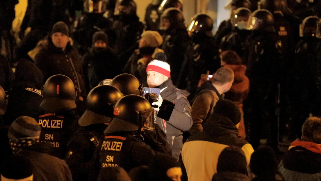 Extra scharf gegen Demonstranten? Bautzener Polizei ermittelt gegen Kollegen
