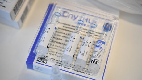 Russland entwickelt Sputnik-Impfstoff in Form eines Nasensprays