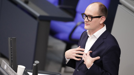 Grünenpolitiker Dahmen will Impfpflicht für Beamte